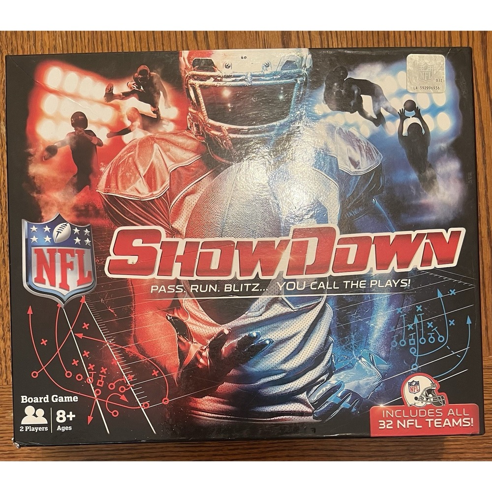 NFL Showdown 32 Team Football Board Game New